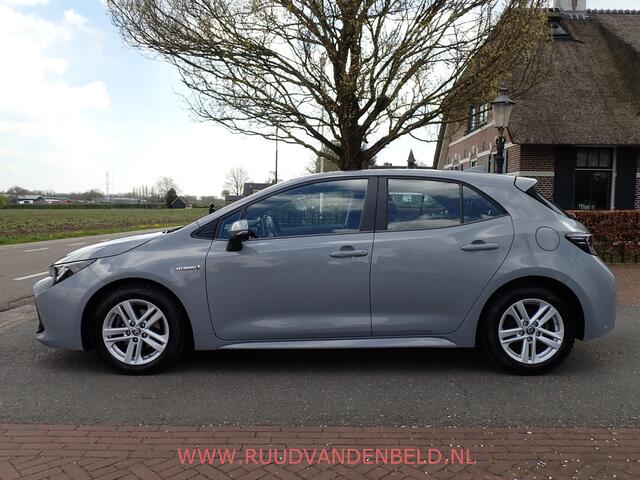 Toyota COROLLA 1.8 Hybrid Business CAMERA / CARPLAY / TREKHAAK / ACC