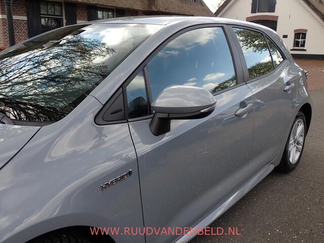 Toyota COROLLA 1.8 Hybrid Business CAMERA / CARPLAY / TREKHAAK / ACC