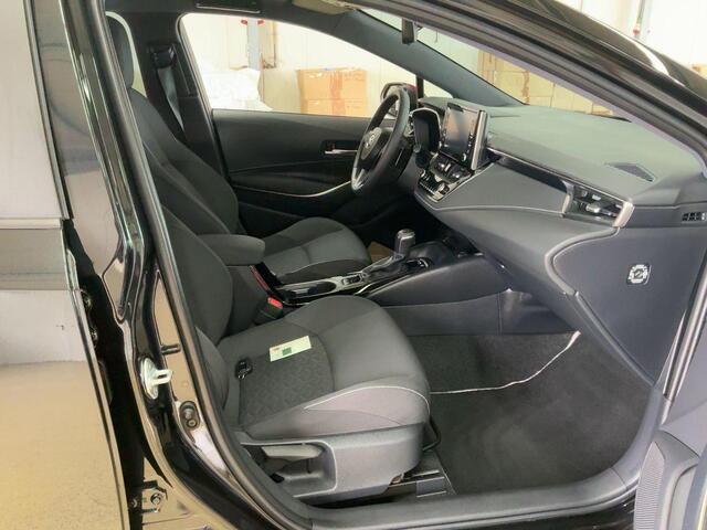 Toyota COROLLA Touring Sports 2.0 Hybrid Business Sport Intro