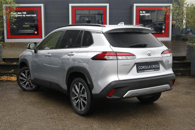 Toyota COROLLA Cross Hybrid 140 Style + Premium Pack I | BSM | Stuurverwarming | Elektrische achterklep |