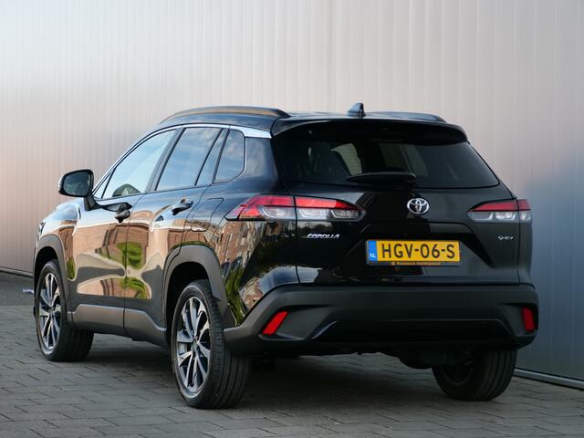 Toyota COROLLA Cross Hybrid 140 Pk Automaat Style Navigatie / DAB / Apple Carplay / Camera / Pano-dak / Winterpakket