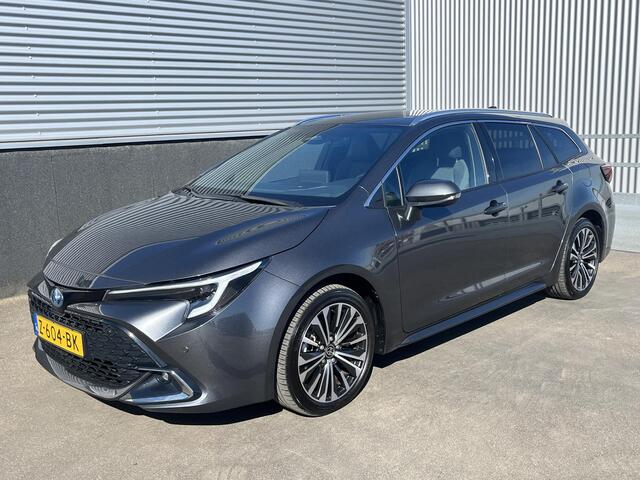 Toyota COROLLA Touring Sports Hybrid 140 Dynamic Trekhaak, LMV, Parkeersensoren, Elek. achterklep, Stoelverwarming, Smart Key, Dodehoekdetectie