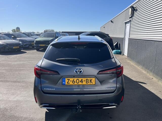 Toyota COROLLA Touring Sports Hybrid 140 Dynamic Trekhaak, LMV, Parkeersensoren, Elek. achterklep, Stoelverwarming, Smart Key, Dodehoekdetectie