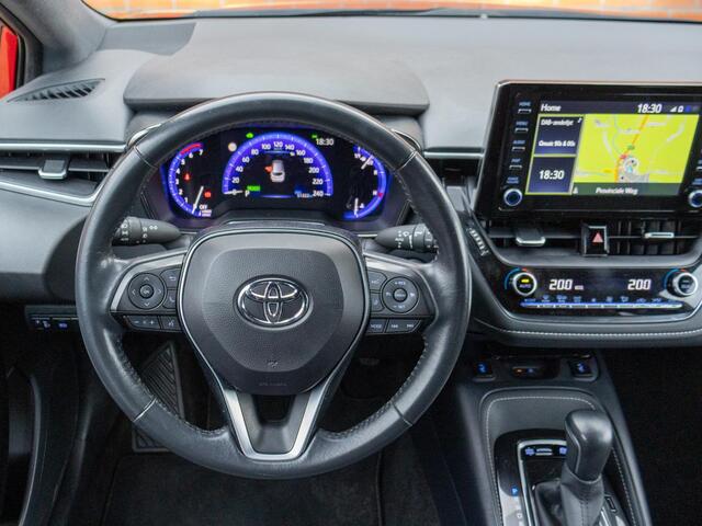 Toyota COROLLA Touring Sports 1.8 Hybrid Business Plus LED Stoelverwarming 17"