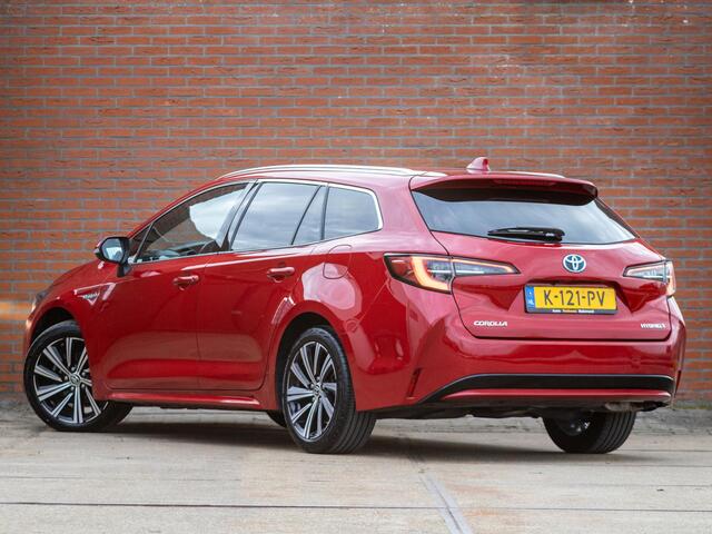 Toyota COROLLA Touring Sports 1.8 Hybrid Business Plus LED Stoelverwarming 17"