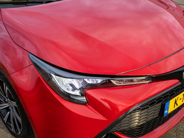 Toyota COROLLA Touring Sports 1.8 Hybrid Business Plus LED Stoelverwarming 17"