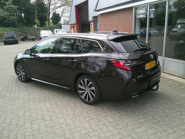 Toyota COROLLA Touring Sports 1.8 Hybrid Business Plus Trekhaak