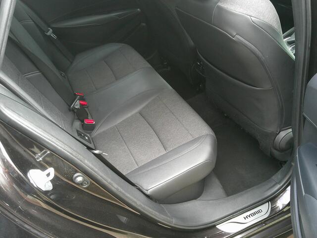 Toyota COROLLA Touring Sports 1.8 Hybrid Business Plus Trekhaak