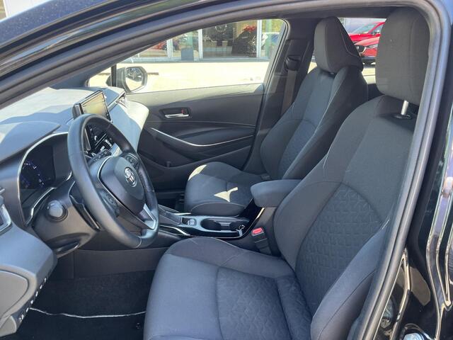 Toyota COROLLA Touring Sports 2.0 Hybrid Business Intro