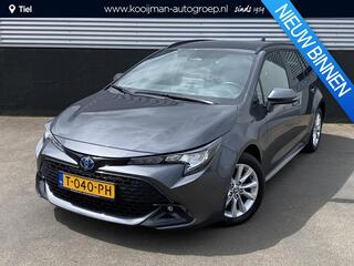 toyota-corolla-touring-sports-hybri
