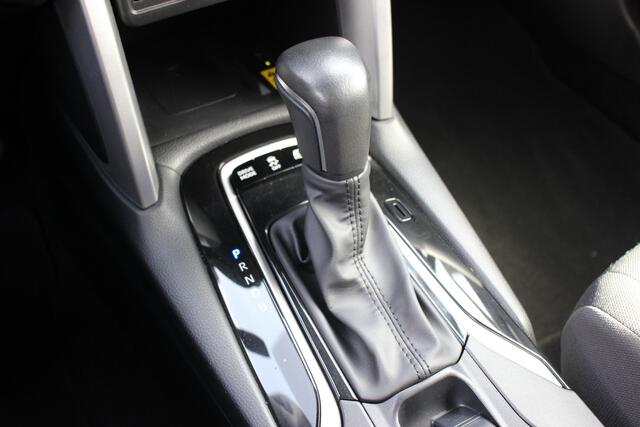 Toyota COROLLA Cross 2.0 Style Hybrid 200 | Elektrische klep | Draadloze lader | Parkeersensoren voor |