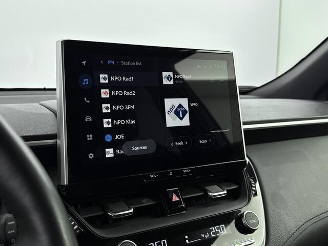 Toyota COROLLA Cross Hybrid 140 Dynamic Plus | Stuur-Stoelverwarming | Parkeersensoren | Apple Carplay / Android Auto |