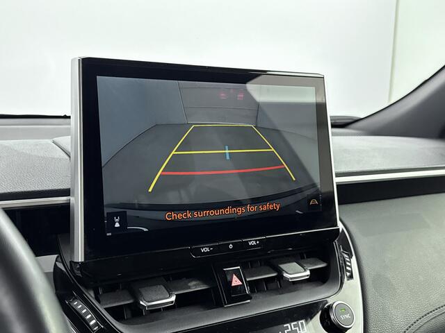 Toyota COROLLA Cross Hybrid 140 Dynamic Plus | Stuur-Stoelverwarming | Parkeersensoren | Apple Carplay / Android Auto |