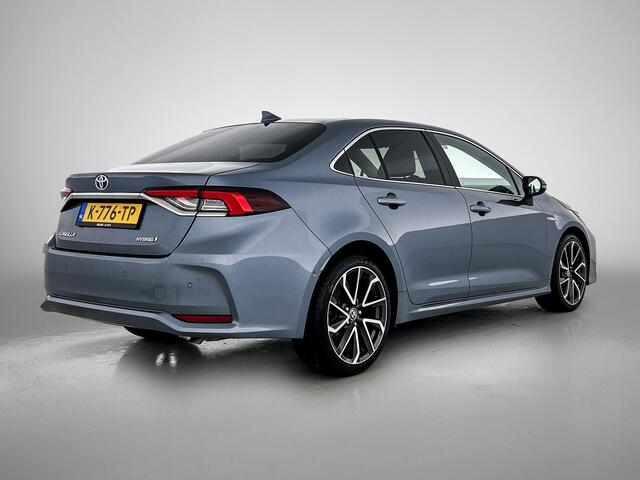 Toyota COROLLA 1.8 Hybrid Executive Sedan / Leder / Navigatie / Xenon / Pdc.V+A / Airco-ecc./ Radio multimedia / Apk 03-2027
