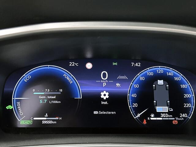 Toyota COROLLA Cross 2.0 High Power Hybrid First Edition | Trekhaak | 18" LMV | LED |