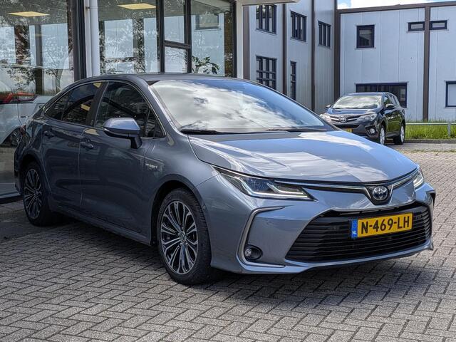 Toyota COROLLA 1.8 Hybrid Business Plus | Stoel- stuurverw. | Trekhaak | PDC V+A | Adapt. Cruise | Climate | Camera