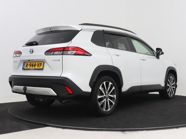 Toyota COROLLA Cross 2.0 High Power Hybrid First Edition | Dodehoekdetectie | Stoelverwarming | Elektrische achterklep | Trekhaak | Parkeersensoren voor+ achter | Adaptive Cruise Control | Apple Carplay/Android Auto |