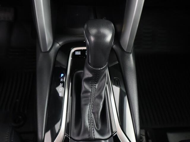 Toyota COROLLA Cross 2.0 High Power Hybrid First Edition | Dodehoekdetectie | Stoelverwarming | Elektrische achterklep | Trekhaak | Parkeersensoren voor+ achter | Adaptive Cruise Control | Apple Carplay/Android Auto |