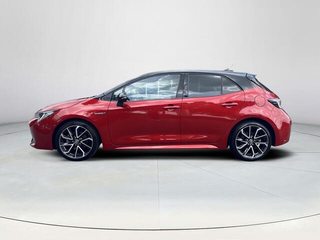 Toyota COROLLA 2.0 Hybrid Executive | Navigatie | Carplay | 18 inch LM-velgen | Stoelverwarming | Parkeerhulp |