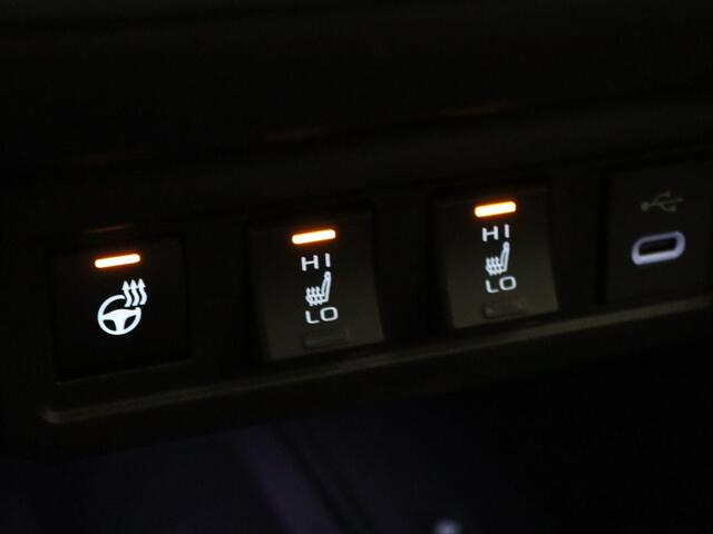Toyota COROLLA Cross Hybrid 200 STYLE - ORIGINEEL NEDERLANDE AUTO - ELEKTRISCHE ACHTERKLEP - KEYLESS ENTRY/START - DODEHOEKDETECTIE - VOORSTOELEN VERWARMD - STUURVERWARMING - AIRCO AUTOMATISCH - CRUISE CONTROL ADAPTIEF - PANORAMADAK