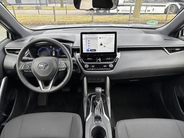 Toyota COROLLA Cross Hybrid 140 Style **DODEHOEK DETECTIE/ ELEKTRISCHE ACHTERKLEP/ PARKEERSENSOREN**