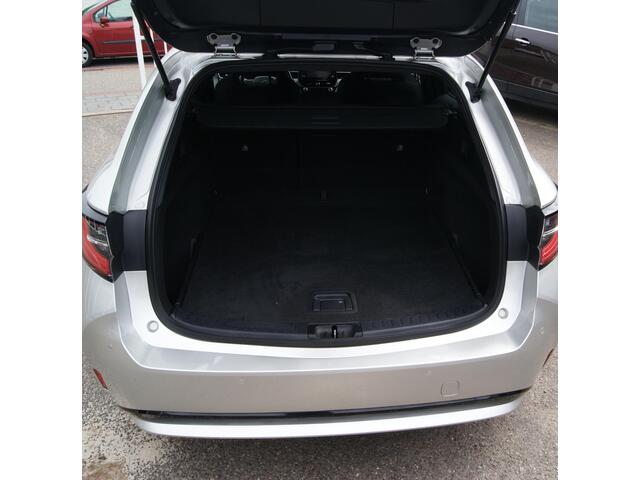 Toyota COROLLA Touring Sports 1.8 Hybrid Executive Navi,Camera,Clima,Cruise,Trekhaak,RIJKLAARPRIJS!!