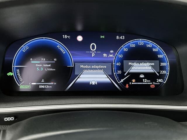 Toyota COROLLA Cross Hybrid 200 Style | BTW voertuig | Dodehoek detectie | Stoel+stuurverwarming | Parkeersensoren voor+achter | Elektrische achterklep | Draadloze telefoonlader | Trekhaak | Apple CarPlay/Android auto |