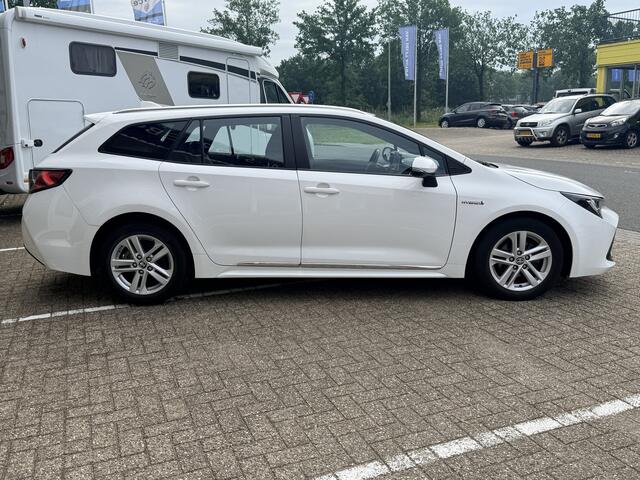 Toyota COROLLA Touring Sports 1.8 Hybrid Business | Trekhaak | LED | Adapt. Cruise | Camera | Apple/Android | Navi
