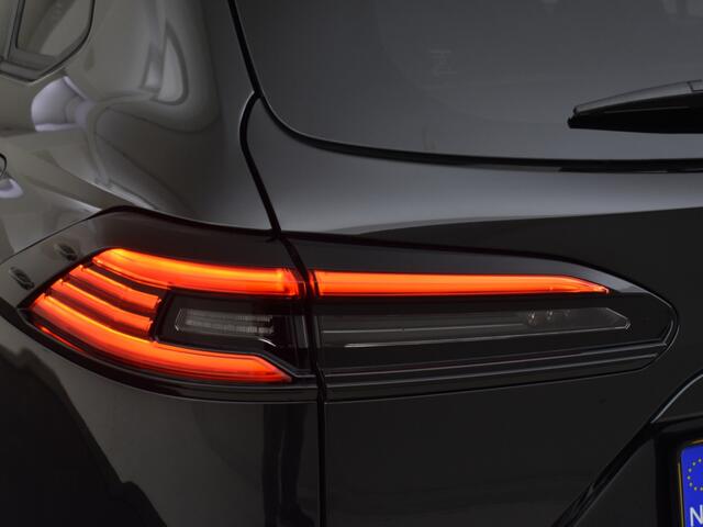 Toyota COROLLA Cross Hybrid 180 Dynamic | Elektr. a. klep | Blindspot | PDC