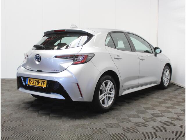 Toyota COROLLA 1.8 Hybrid Business CARPLAY | CAMERA | CLIMATE | LMV16 | LED | DAB | ADAPCRUISE | ZWHEMEL