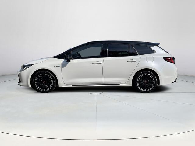 Toyota COROLLA Touring Sports 2.0 Hybrid GR-Sport | Trekhaak | Carplay | Stoelverwarming | Inparkeerhulp | Sportstoelen |
