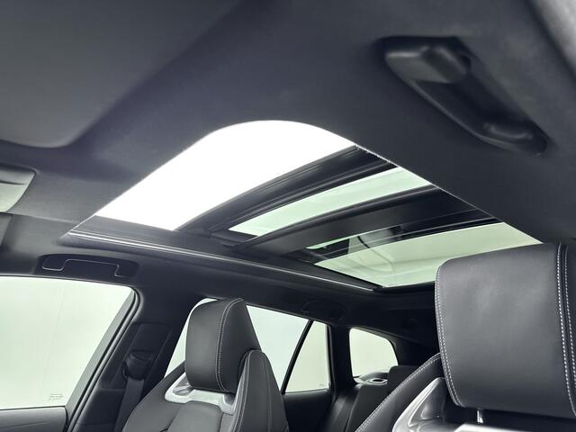 Toyota COROLLA Touring Sports 2.0 Hybrid Executive Premium | FULL Options | Glazen Panoramadak |