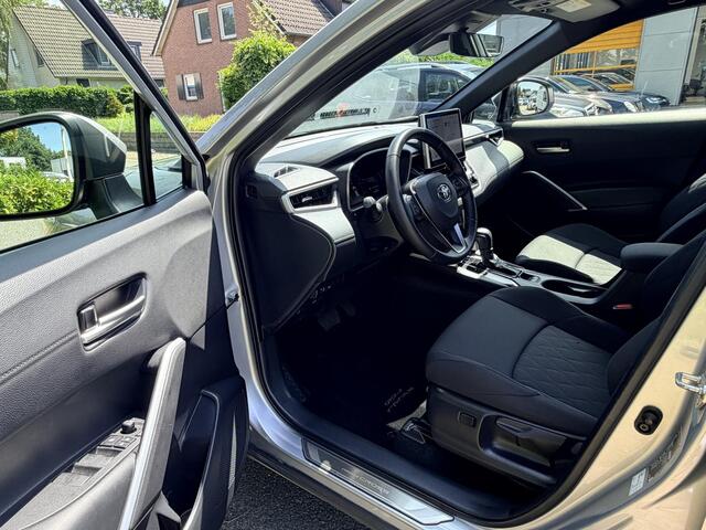 Toyota COROLLA Cross Hybrid 140pk ACCoCarplayoCamera