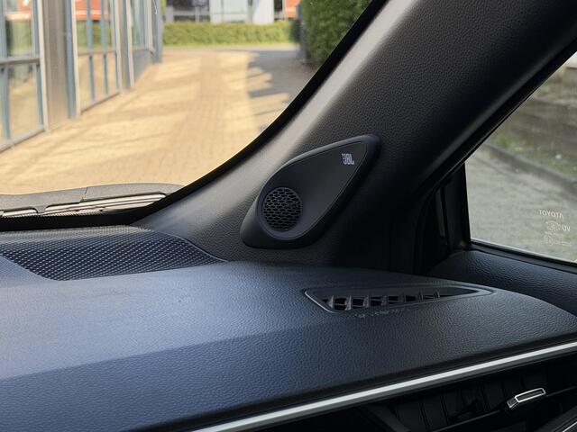 Toyota COROLLA Cross 2.0 High Power Hybrid Launch Edition | Trekhaak/Leder/Carplay/Winterpack/Adapt.Cruise