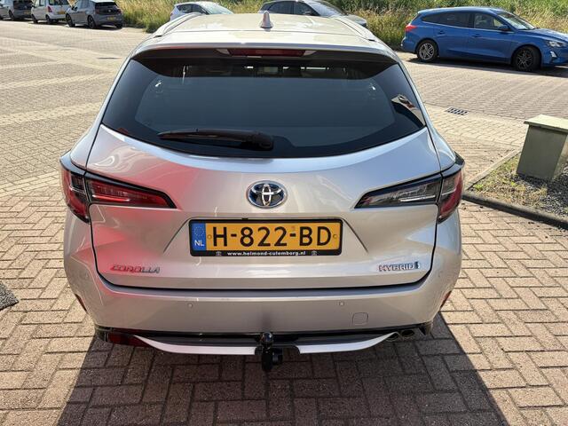 Toyota COROLLA Touring Sports 2.0 Hybrid Business Intro