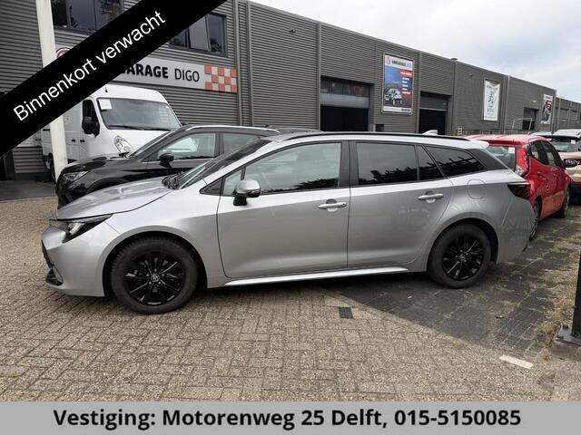 Toyota COROLLA Touring Sports 1.8 HYBRID 140PK SILVERLINE ACTIVE GARANTIE 2034 ! . NAVIGATIE . ADAPTIEVE CRUISE CONTROLE . ACHTERUITRIJ CAMERA .