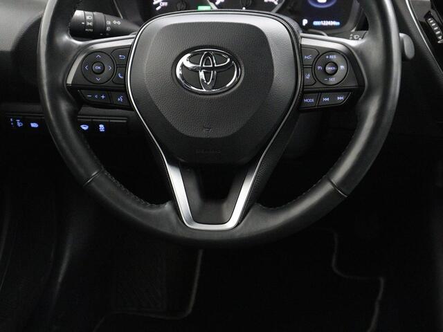 Toyota COROLLA 2.0 Hybrid First Edition | Stoel & stuurverwarming | Navigatie | Carplay | Adaptive cruise | Full LED | Camera | Climate control | Bluetooth