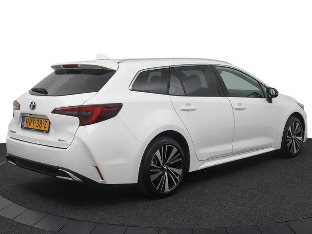 Toyota COROLLA Touring Sports Hybrid 140 Dynamic | Stoelverwarming | Parkeersensoren | Leder - Stof bekleding |