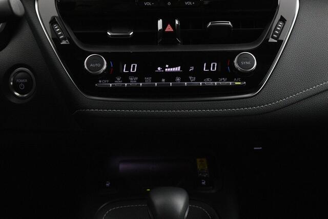 Toyota COROLLA Touring Sports Hybrid 140 Dynamic | Stoelverwarming | Parkeersensoren | Leder - Stof bekleding |