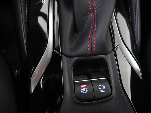 Toyota COROLLA 1.8 Hybrid HB GR Sport | BTW voertuig | Stoelverwarming | Navigatie | Apple CarPlay/Android Auto | Cruise Control Adaptive | Achteruitrijcamera | Draadloze telefoonlader | Full LED koplampen |