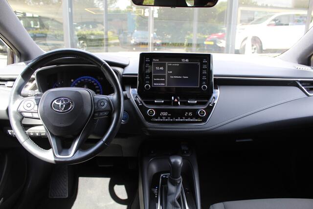 Toyota COROLLA Touring Sports 1.8 Hybrid First Edition Plus | Rijklaar | HUD | Apple/Android | Stoel/Stuur-verw. | Adap. Cruise | DAB+ | Clima