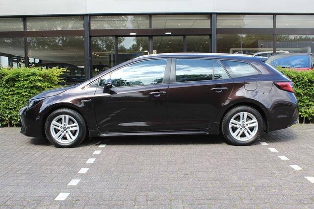 Toyota COROLLA Touring Sports 1.8 Hybrid First Edition Plus | Rijklaar | HUD | Apple/Android | Stoel/Stuur-verw. | Adap. Cruise | DAB+ | Clima