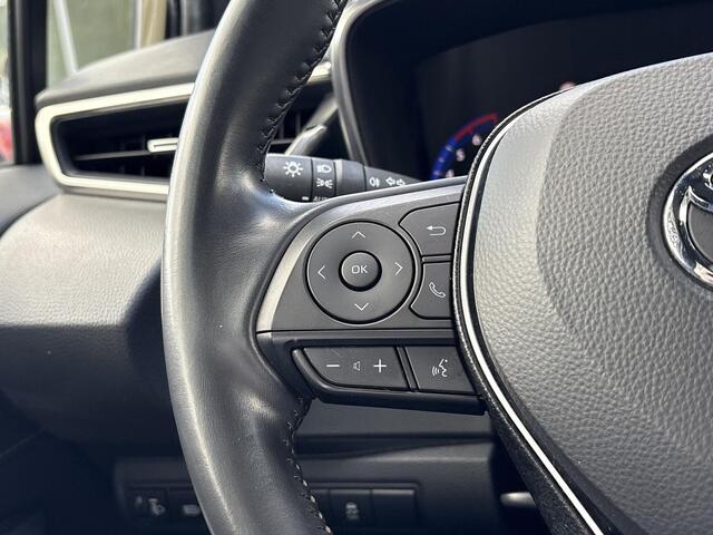 Toyota COROLLA Touring Sports 1.8 Hybrid First Edition **ADAPTIEF CRUISE CONTROL/ NAVIGATIE/ PARKEERCAMERA**