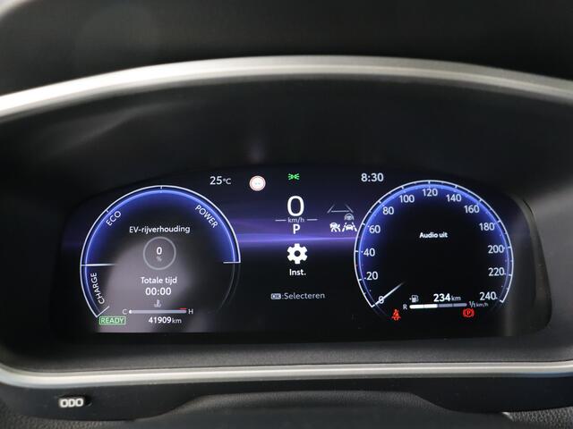 Toyota COROLLA Cross Hybrid 140 Business Plus | BTW Voertuig | Dealer Onderhouden | Dodehoek detectie | Parkeersensoren voor+achter | Elektrische Achterklep | Draadloze telefoonlader | Apple CarPlay/Android Auto | Achteruitrijcamera |