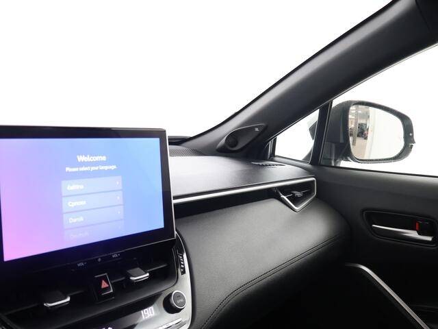Toyota COROLLA Cross 2.0 High Power Hybrid Launch Edition | BTW voertuig | JBL | 360 Camera | Elektrisch verstelbare stoel | Lederen bekleding | Stoel+stuurverwarming | Parkeersensoren voor+achter met assistent | Elektrische achterklep |