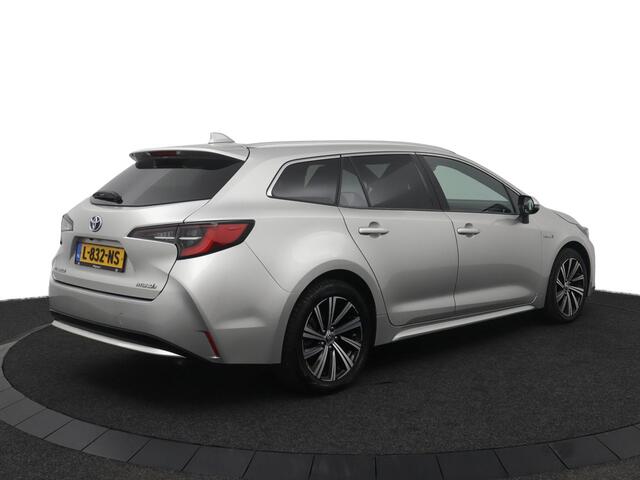Toyota COROLLA Touring Sports 1.8 Hybrid Dynamic | Stoelverwarming | Parkeercamera | Apple carplay - Android auto |