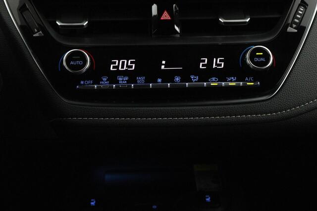 Toyota COROLLA Touring Sports 1.8 Hybrid Dynamic | Stoelverwarming | Parkeercamera | Apple carplay - Android auto |