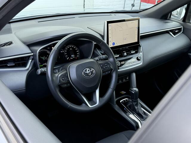 Toyota COROLLA Cross Hybrid 140 Style | Pano | ACC | CarPlay | Camera | Keyless | 18 inch