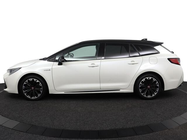 Toyota COROLLA Touring Sports 2.0 Hybrid GR-Sport | Apple Carplay/Android Auto | Trekhaak | Stoelverwarming |