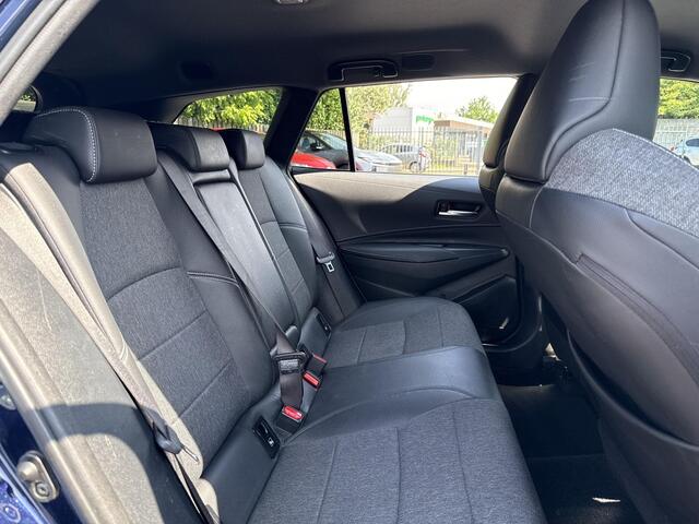 Toyota COROLLA Touring Sports 1.8 Hybrid Dynamic | Trekhaak | NAP | Apple CarPlay/Android auto | Achteruitrijcamera